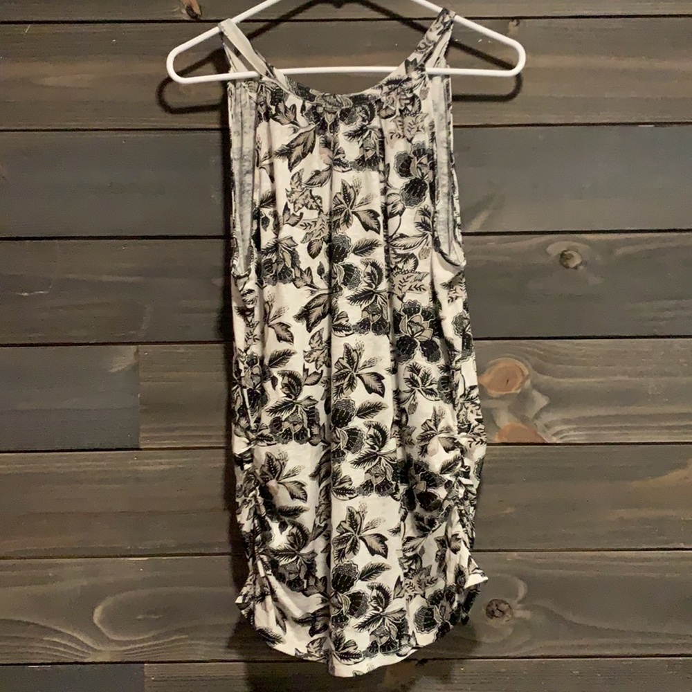 Old Navy Maternity Top - Picture 5 of 5
